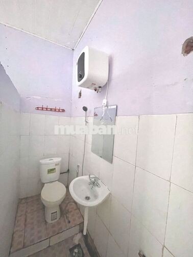 Phòng trọ cấp 4 gần trường UNETI - HOU - HUBT có đh, nl, vskk