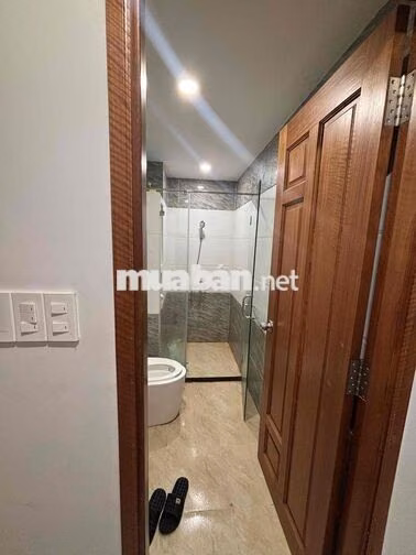 Cần Pass lại Nguyên Nhà ở CHDV 2PN Dương Quảng Hàm