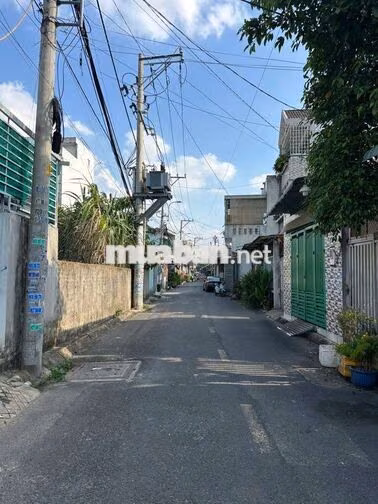 Bán Đẩ Măt Tiền Giá Rẻ Vị Trú Trung Tâm DT 5x20m Full Thổ Giá 4.55 Tỷ 
