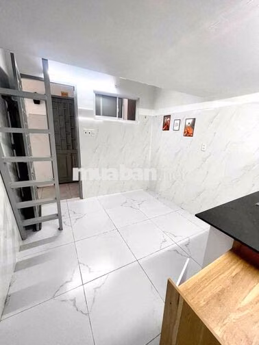 Phòng Dương Quảng Hàm Gần Đại Học Văn Lang, Đại học Công Nghiệp