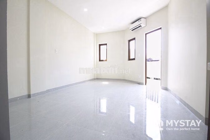 7tr7 Cao Câp Thang máy Ban công siêu thoáng Tô Hiến Thành Quận 10 
