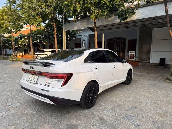 Hyundai Accent BN7I 2025Trắng Số sàn 9357 km