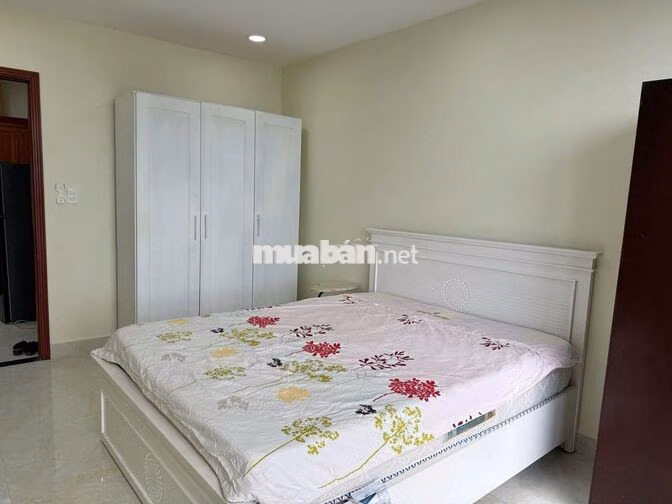 Cho thuê căn hộ 2pn tại Goldora Plaza chỉ 12tr