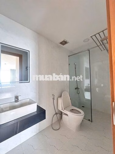 Cho thuê căn hộ 2pn tại Goldora Plaza chỉ 12tr