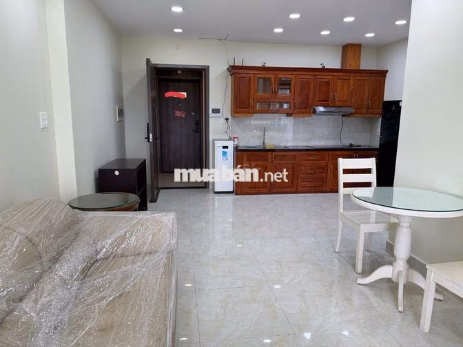 Cho thuê căn hộ 2pn tại Goldora Plaza chỉ 12tr