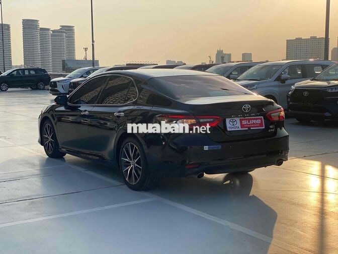 Toyota Camry 2.5Q 2022 Đen 43.000km