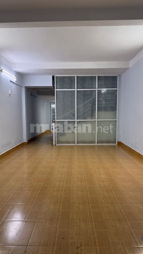 Giá 8tỷ3 liên hệ Huyền 24/7 chuyên nhà phố chính chủ