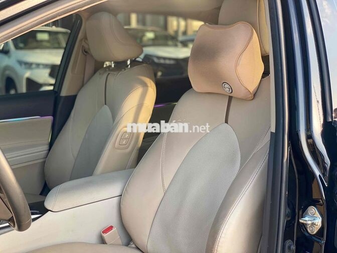 Toyota Camry 2.5Q 2022 Đen 43.000km