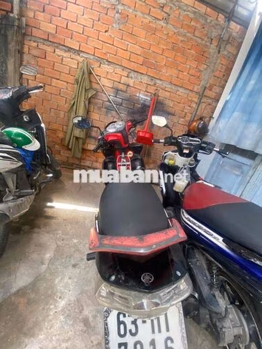 Yamaha màu Đỏ