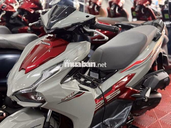 Honda Air Blade 125 4V 2025 Xám đỏ 7000 Km