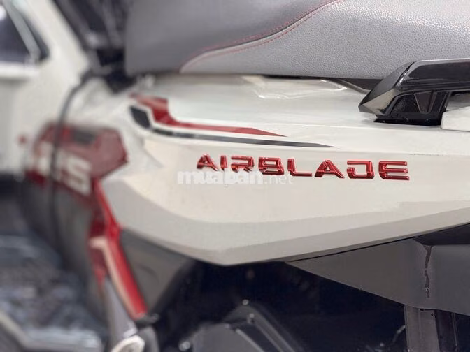 Honda Air Blade 125 4V 2025 Xám đỏ 7000 Km