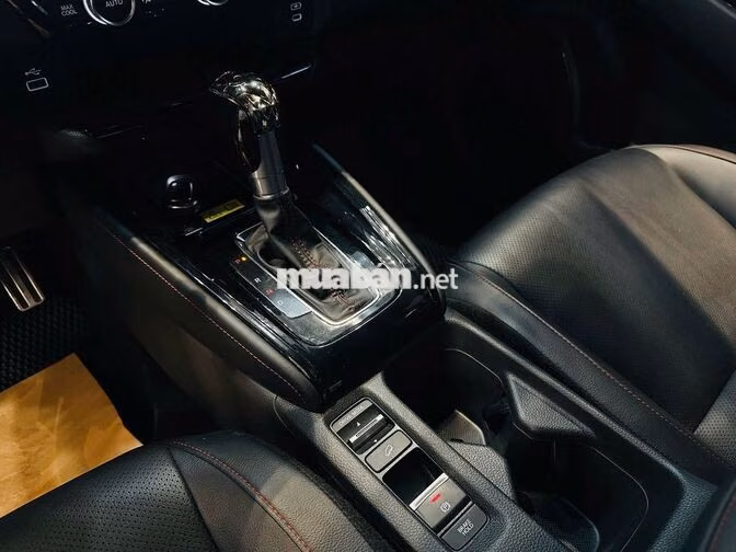 Honda HR-V RS 2025 Vàng Cát 37.000 km
