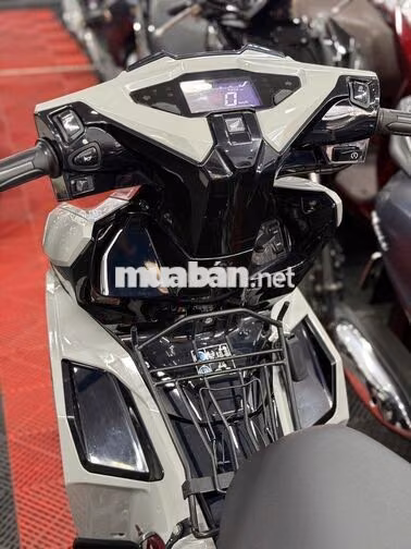 Honda Air Blade 125 4V 2025 Xám đỏ 7000 Km