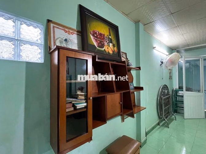 Phòng rộng 20 m2 sạch sẽ tiện nghi, thoáng mát,  khu vực an ninh