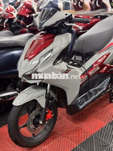 Honda Air Blade 125 4V 2025 Xám đỏ 7000 Km