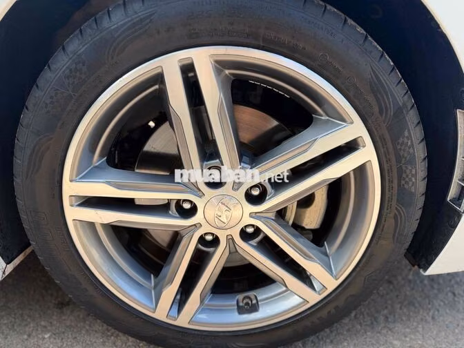 Hyundai Elantra Sport 2018 Trắng Tự động