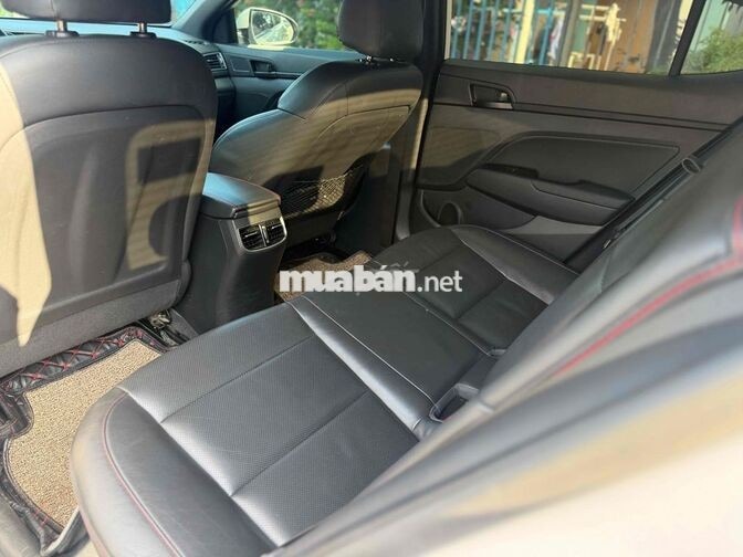 Hyundai Elantra Sport 2018 Trắng Tự động