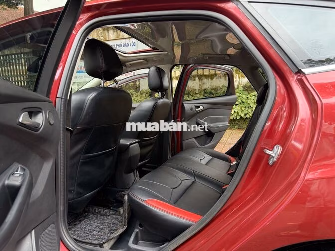 Ford Focus S 2015 Đỏ Mỹ