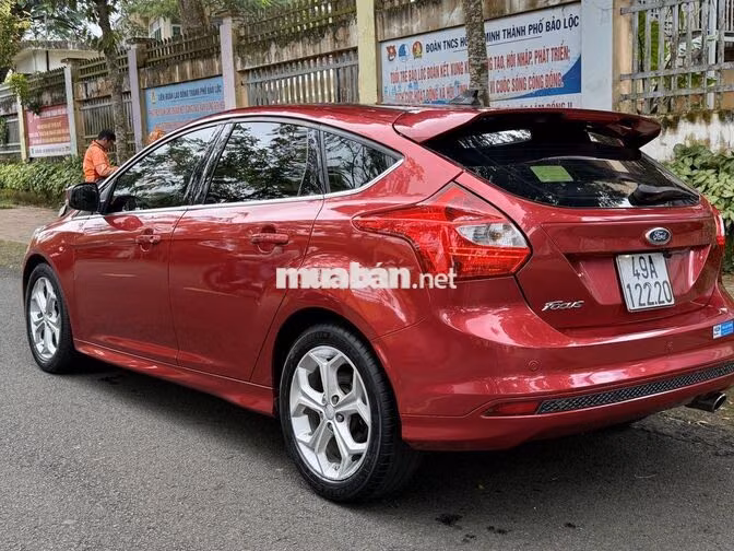 Ford Focus S 2015 Đỏ Mỹ