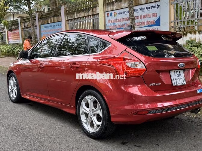 Ford Focus S 2015 Đỏ Mỹ