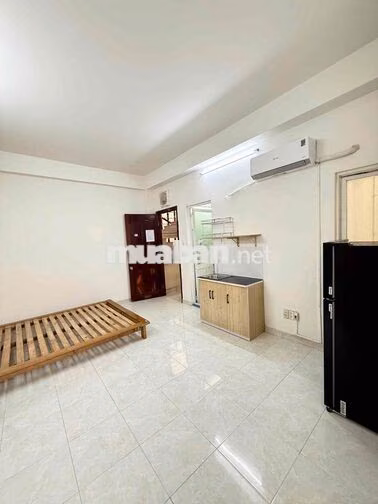 CHO THUÊ PHÒNG TRỌ FULL NỘI THẤT RỘNG RÃI CỬA SỔ GIÁP QUẬN 10