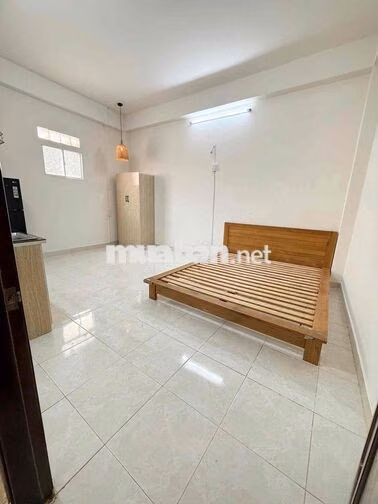 CHO THUÊ PHÒNG TRỌ FULL NỘI THẤT RỘNG RÃI CỬA SỔ GIÁP QUẬN 10