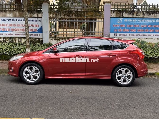 Ford Focus S 2015 Đỏ Mỹ