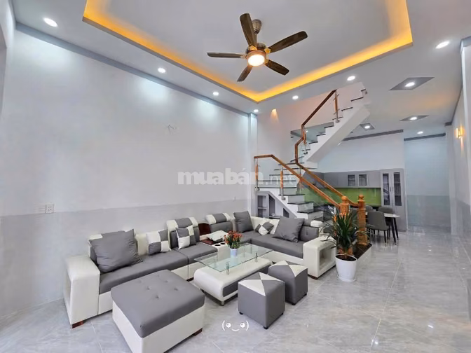 Xuất Hiện Nhà 1Trệt1Lầu Mới Xây Gần Cổng 2 Sân Bay Biên Hòa, Chỉ 600tr