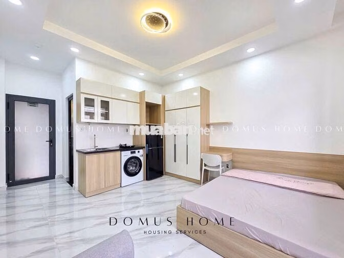 Phòng Ban Công Xinh Thoáng 5' Tới Công Viên Đầm Sen
