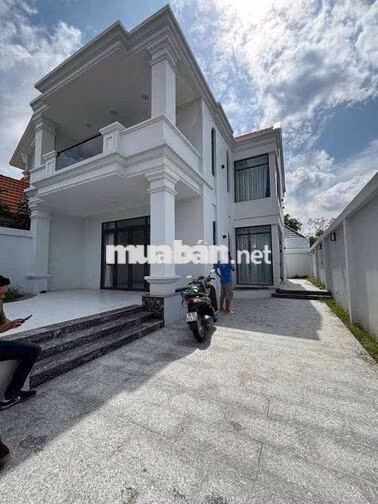 Cho thuê biệt thự KDC Phú Xuân nhà bè giá 18tr Ưu tiên lâu dài