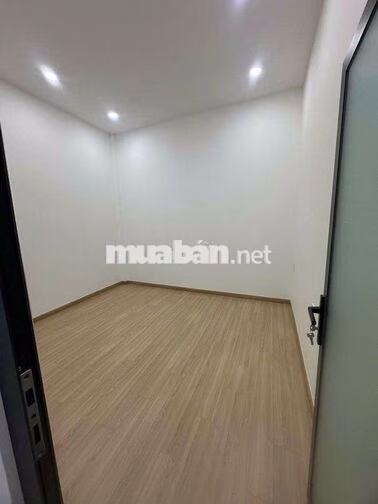 **CHO THUÊ NHÀ ĐẸP LÝ THƯỜNG KIỆT, P.9, Q.TÂN BÌNH** 4x17m - 16 triệu