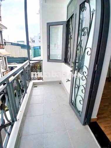 Nhà thuê Gò Vấp 3PN 4WC⏩️Sân thượng Hẻm xe hơi ⏩️Nguyễn Văn Khối P9