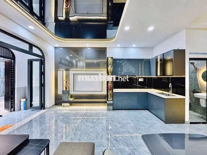nhà mới sạch sẽ full nội thất cao cấp 
