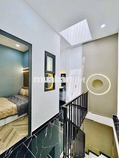 nhà mới sạch sẽ full nội thất cao cấp 