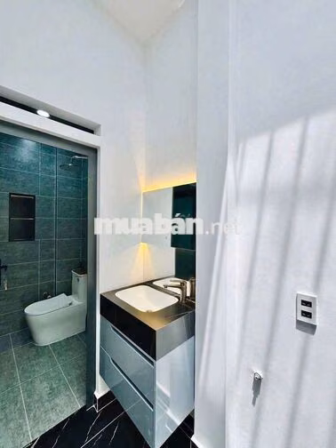 nhà mới sạch sẽ full nội thất cao cấp 