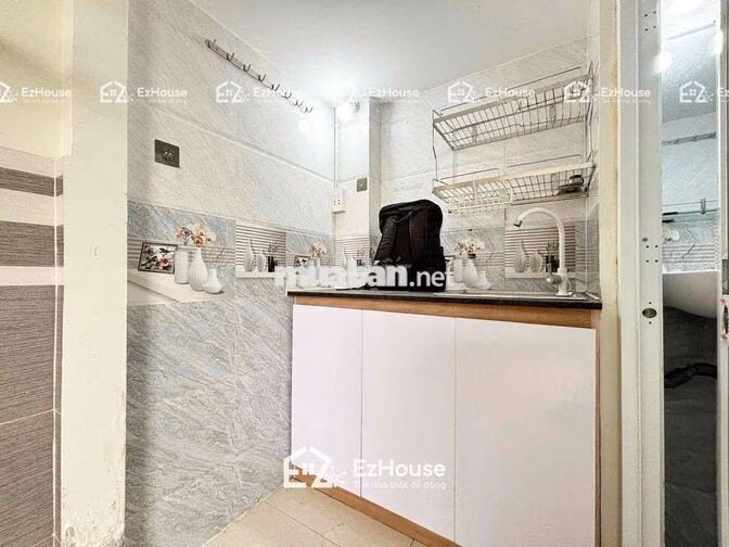 GIẢM 50% TIỀN PHÒNG CHO PHÒNG RỘNG GÁC CAO CỬA SỔ TRỜI PHẠM VĂN CHIÊU