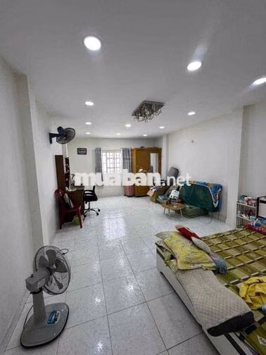 Nhà bán DT 4x25 .2 lầu sân thượng 5 phòng 4 wc P2 Q8