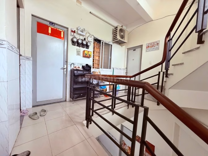 Bán Vinhomes Hóc Môn đường 13m lề đường 3m ngang 5m dài 10m 4 tầng BT