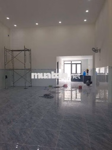 NHÀ MỚI TINH, 1 TRỆT 1 LỬNG DT 5×20 NỞ HẬU 9M. CÓ 2PN,1WC. ĐƯỜNG LỚN
