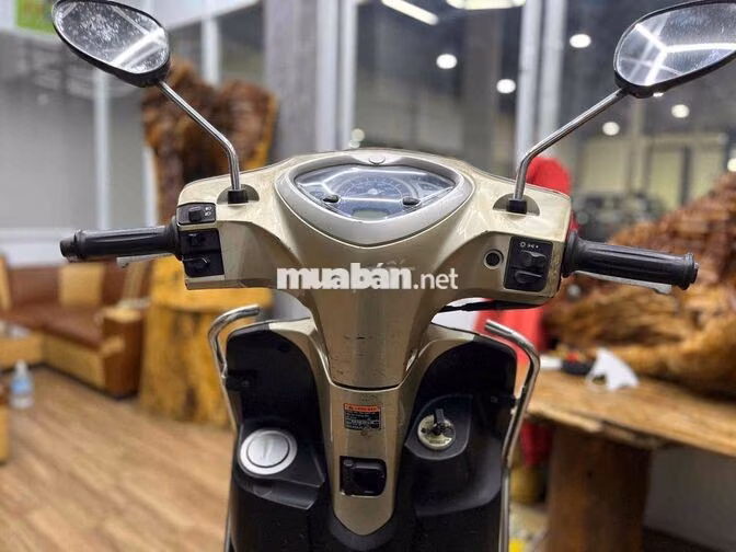 Yamaha Acruzo dàn áo liền lạc, máy móc êm