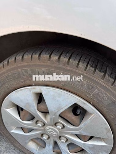 Hyundai i10 1.2 Bạc Ấn Độ