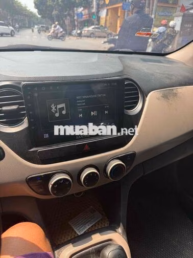 Hyundai i10 1.2 Bạc Ấn Độ