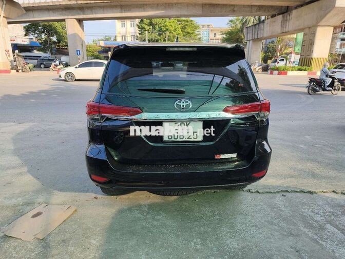 Toyota Fortuner 2022 Dầu Số tự động 80000 km Đen