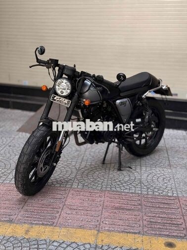 GPX Legend 200 Cafe Racer