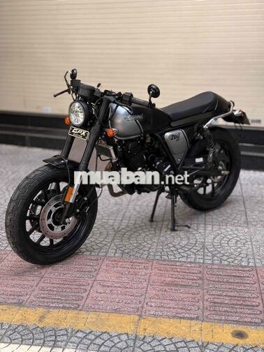 GPX Legend 200 Cafe Racer