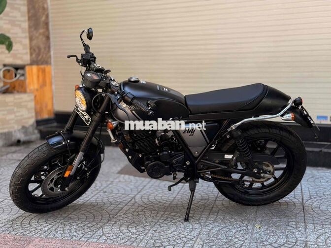 GPX Legend 200 Cafe Racer