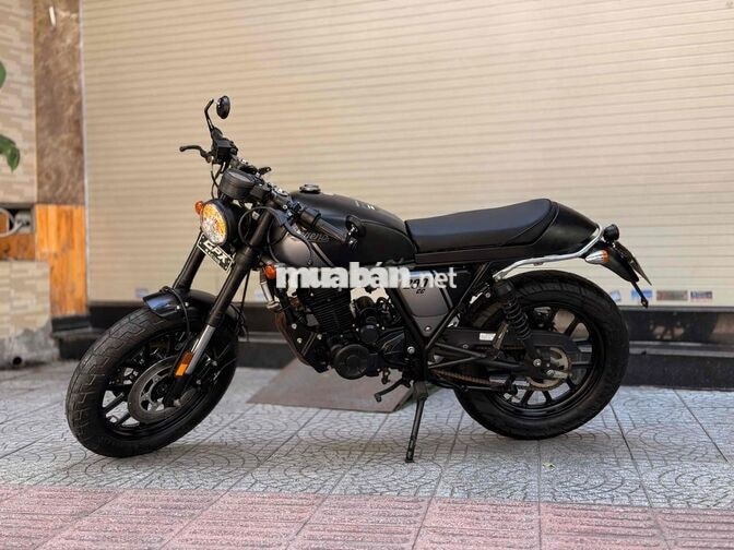 GPX Legend 200 Cafe Racer