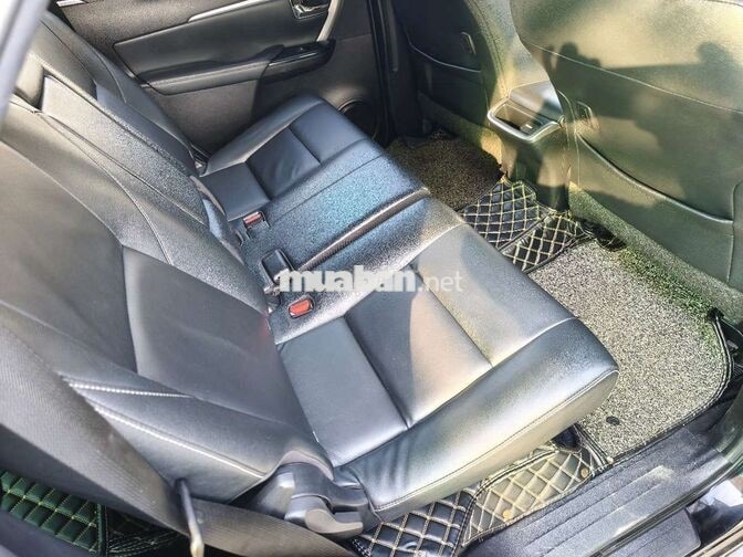 Toyota Fortuner 2022 Dầu Số tự động 80000 km Đen