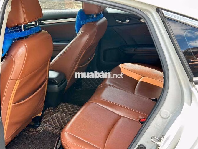 Honda Civic 2019 1.8E - 74000 km siêu đẹp