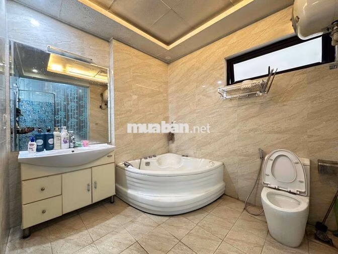 Căn hộ mini Vip mặt đường, ban công ốp kính phố trung tâm kinh doanh